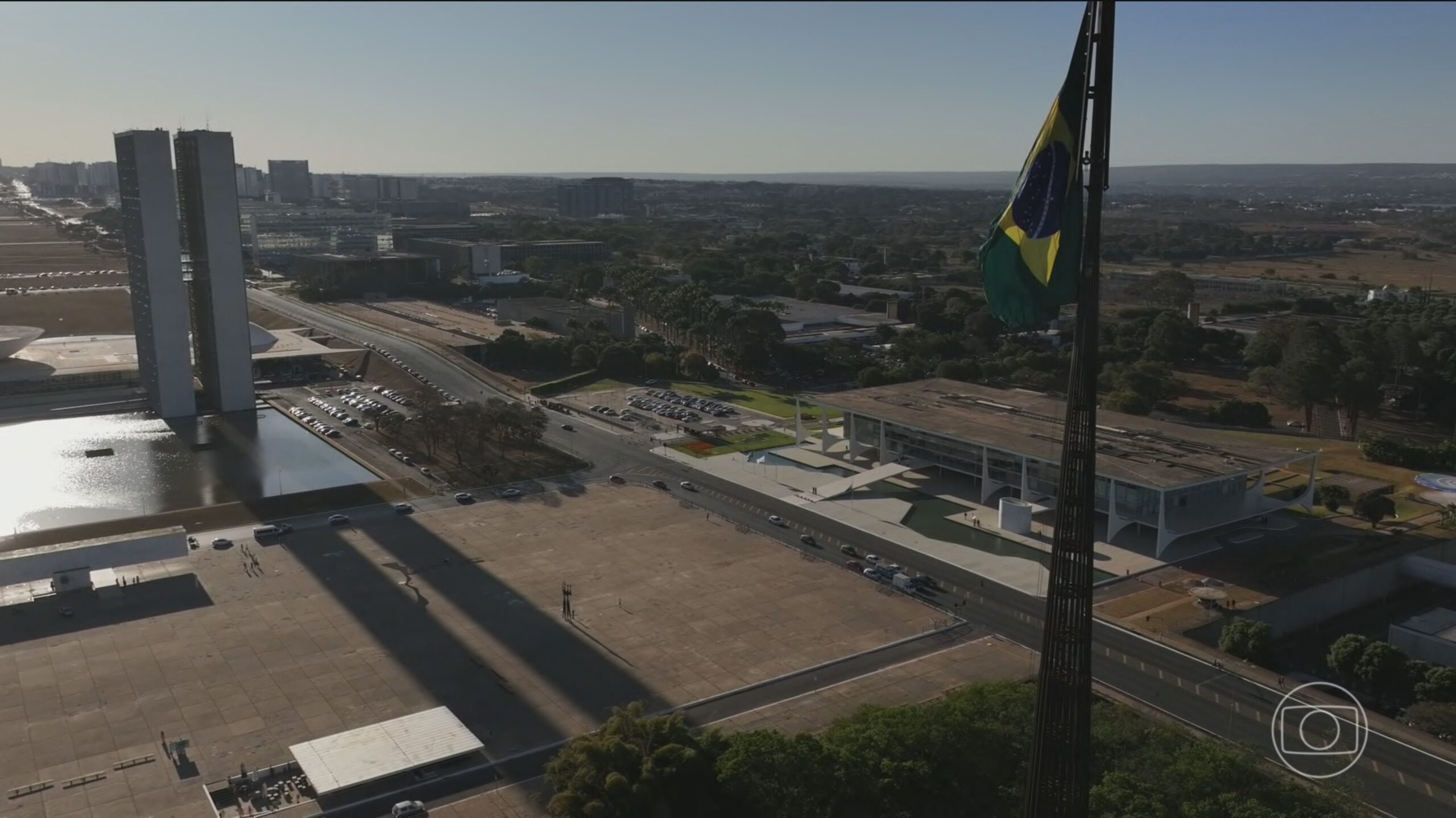 Governo propõe meta fiscal de superávit de 0,5% do PIB em 2027, o equivalente a R$ 73,2 bilhões