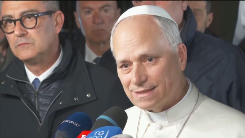 Papa Leão XIV pede o fim da ‘loucura da guerra’ enquanto EUA e Irã iniciam conversas