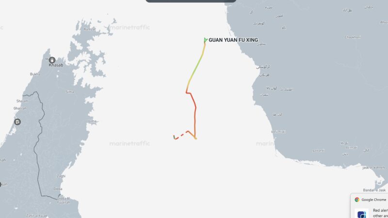 EUA dizem que nenhum navio passou pelo bloqueio ao Estreito de Ormuz; navios chineses fazem retorno