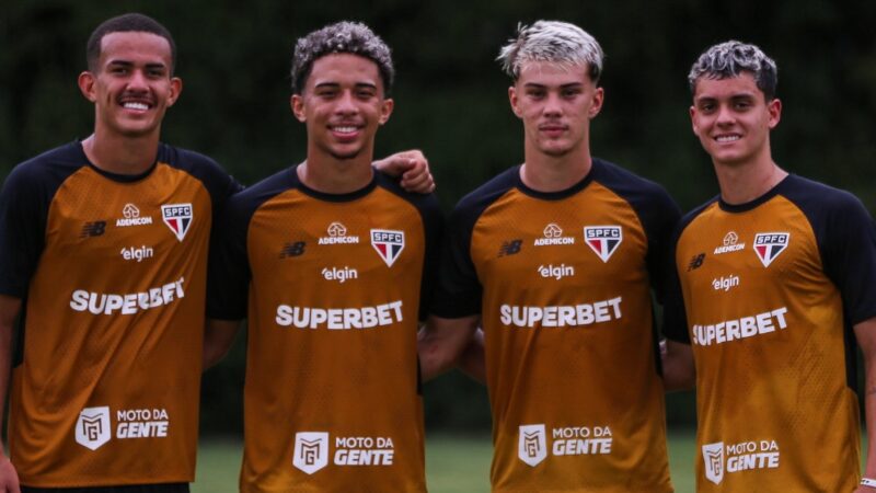 Roger Machado abre espaço para jovens de Cotia no São Paulo; veja quem pode ter chance