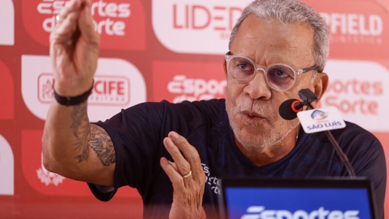 Ex-técnico do CRB, Hélio dos Anjos diz não dar espaço a organizadas e cita invasão do CT em AL