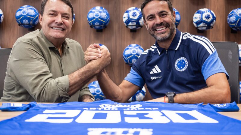 Cruzeiro define quatro prioridades para contratações; veja posições