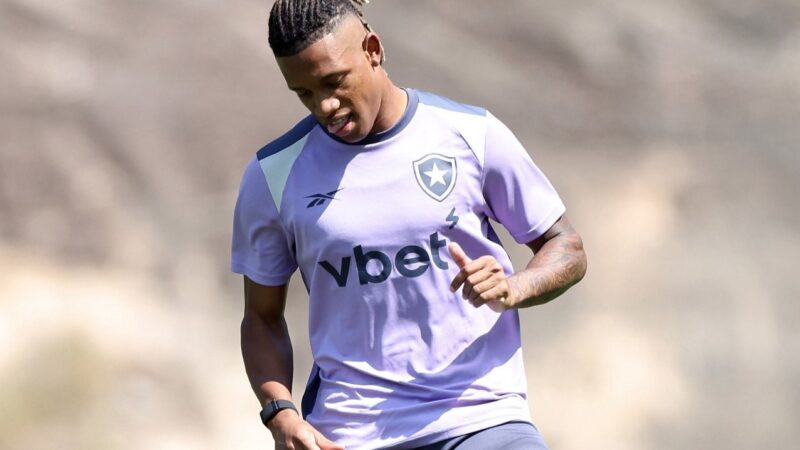 Escalação do Botafogo: time deve ter retorno de Danilo contra a Chapecoense