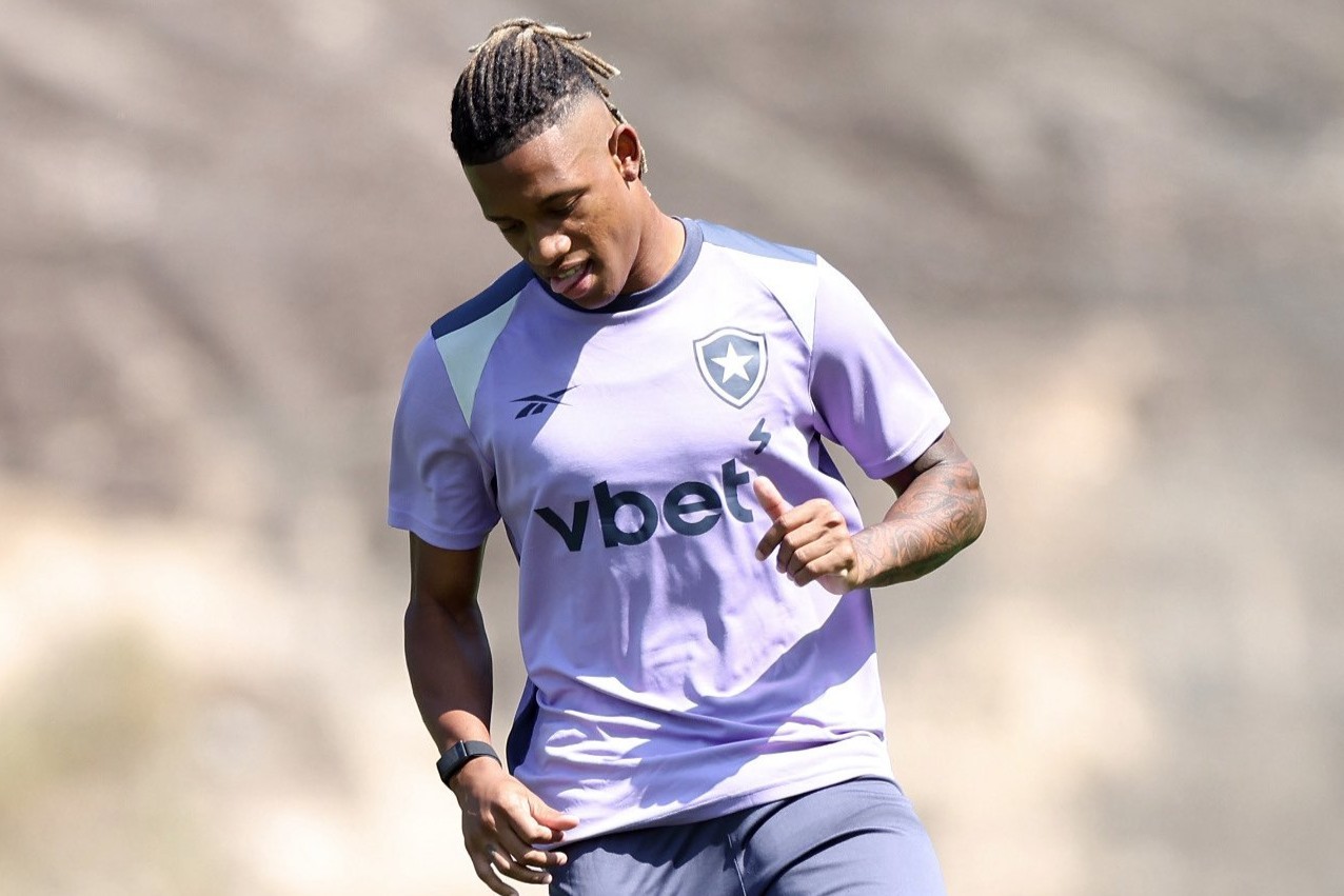 Escalação do Botafogo: time deve ter retorno de Danilo contra a Chapecoense