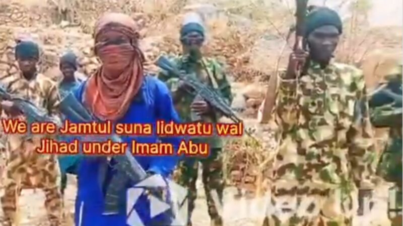 Terrorismo: Boko Haram dá ultimato e ameaça matar mais de 400 reféns na Nigéria