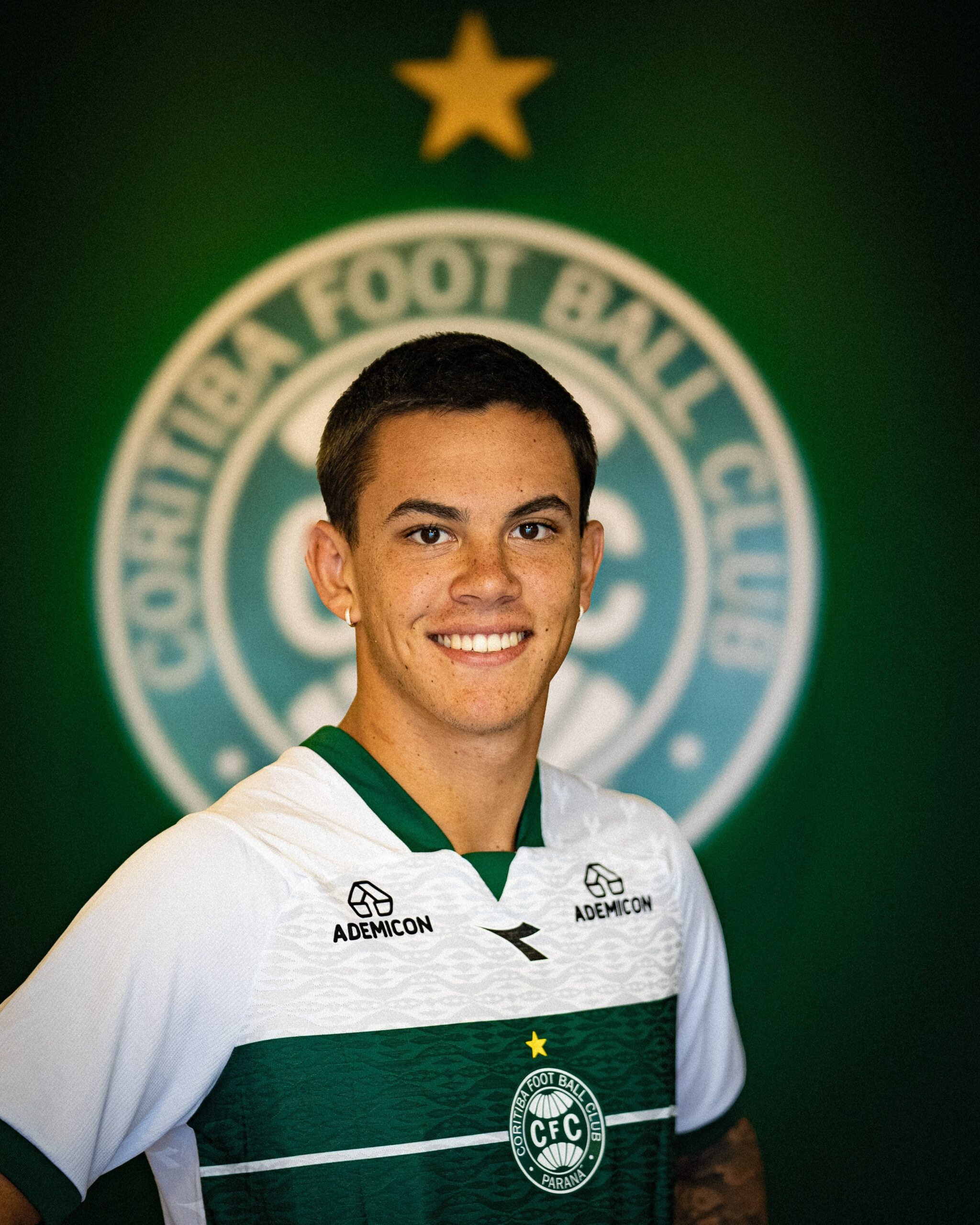 Coritiba decide não pagar multa para ter lateral emprestado pelo Santos na partida entre os times