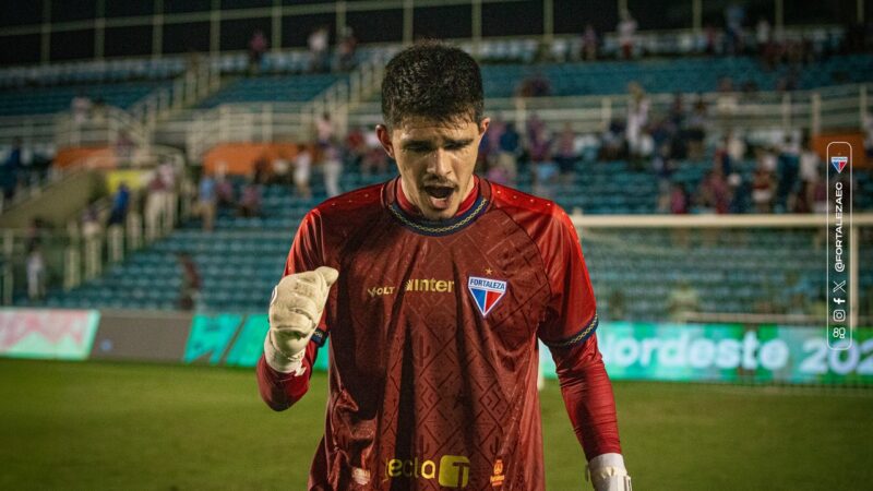 Vinícius Silvestre enaltece resiliência no elenco do Fortaleza após vitória sobre Criciúma