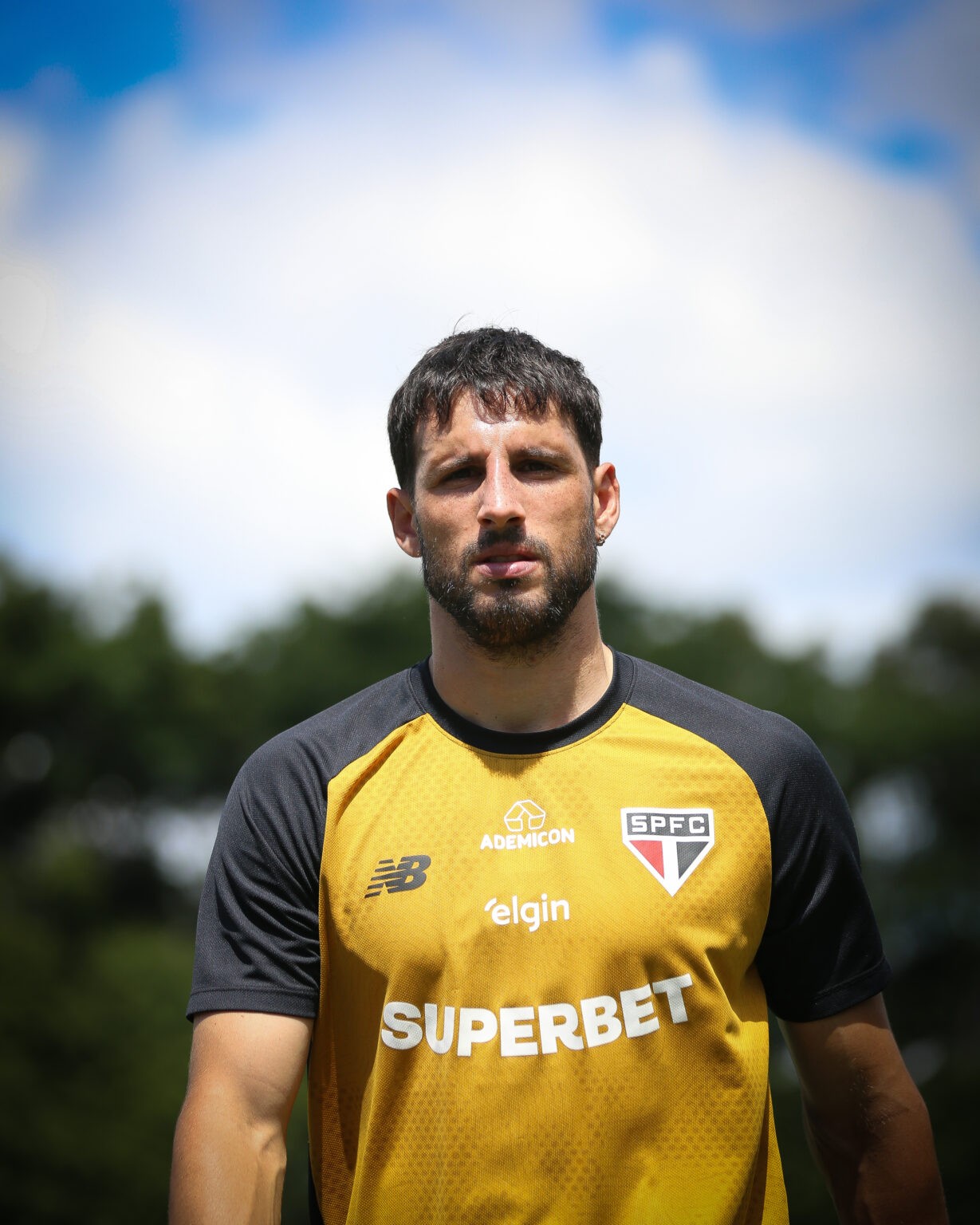 Escalação do São Paulo: Alan Franco corre no gramado, e Roger Machado comanda treino tático
