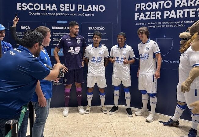 Avaí divulga novo uniforme 2 para a temporada; veja fotos