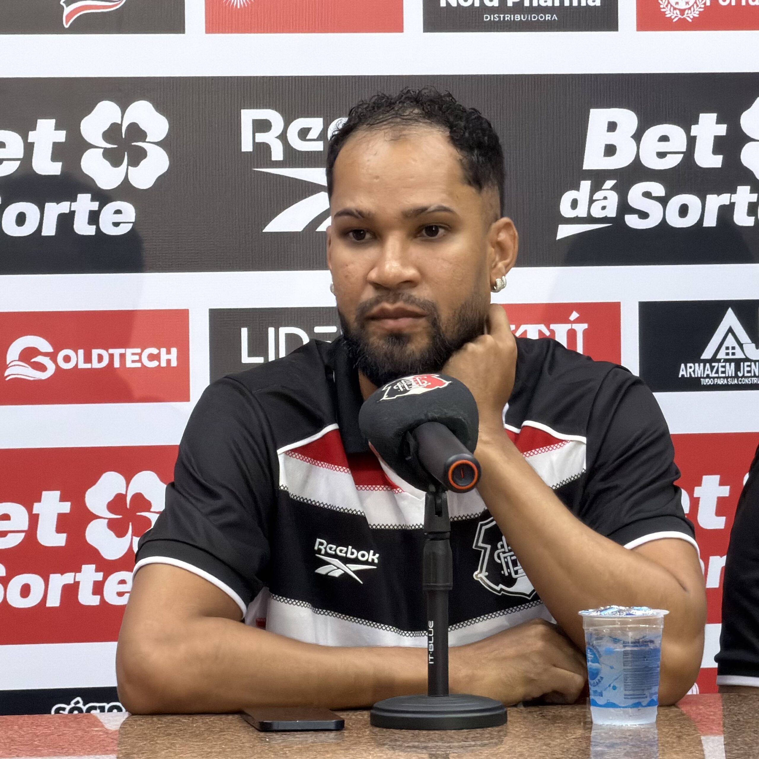 Everaldo e mais dois desfalcam o Santa Cruz diante do Floresta; veja detalhes