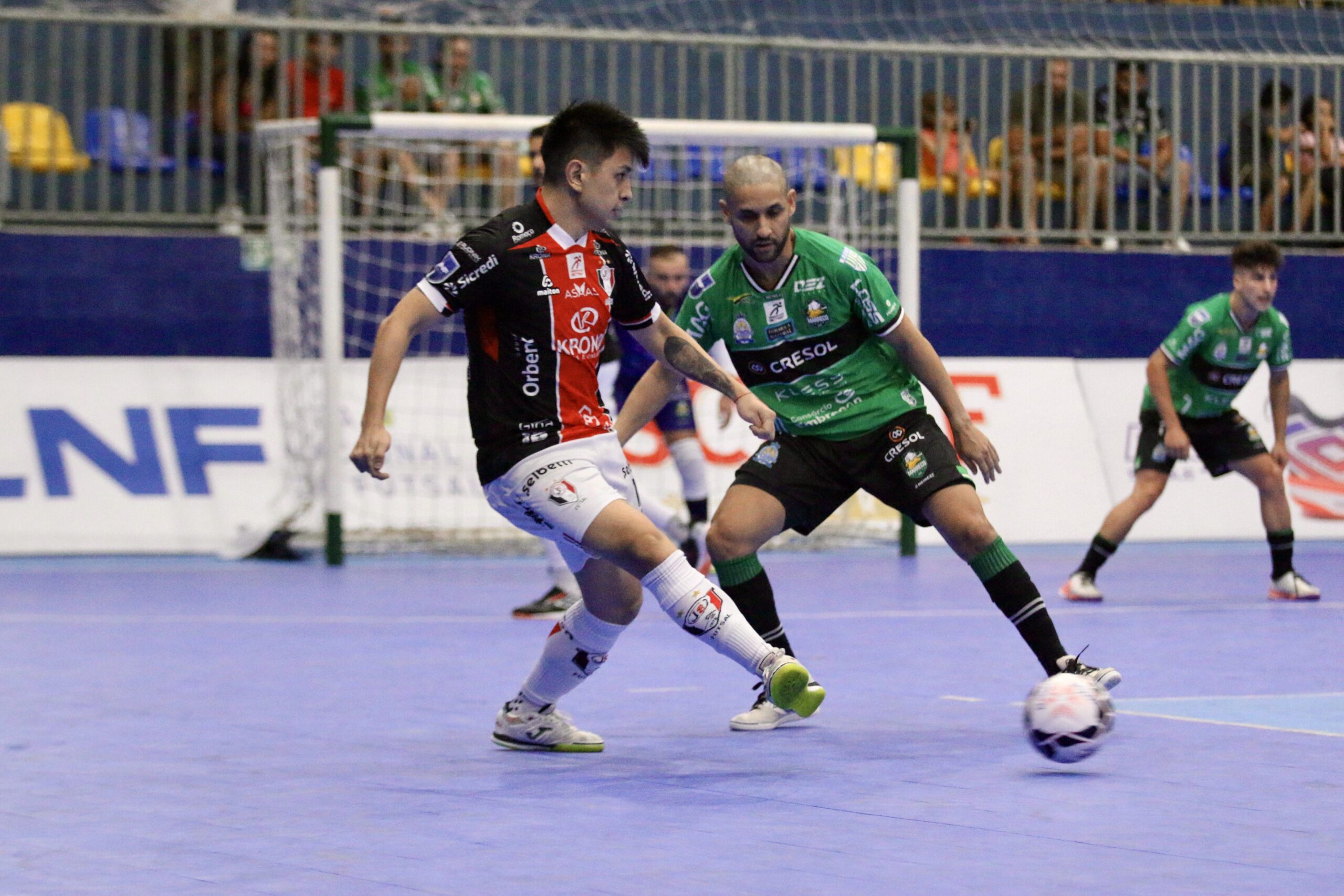 Joinville goleia o Marreco fora de casa e lidera Liga Nacional de Futsal
