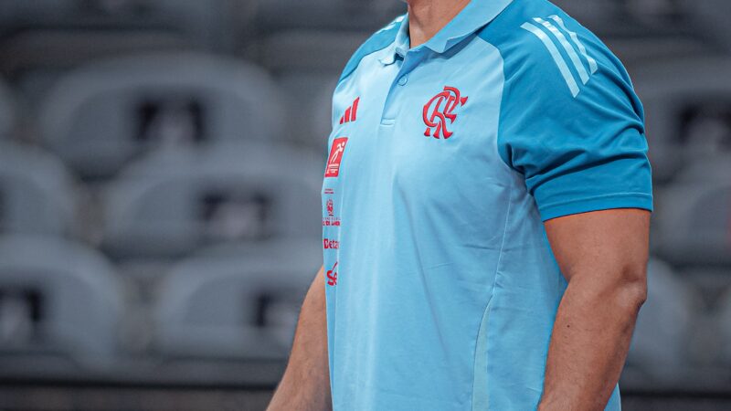 Com “DNA rubro-negro”, técnico estreia pelo Flamengo nos playoffs do NBB depois de só um treino