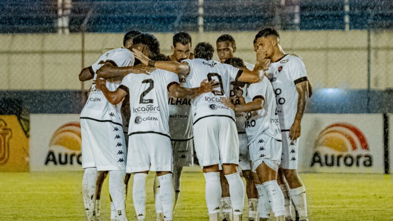 Botafogo-PB sofre mais um gol no acréscimos, mas segue vivo pela classificação na Copa do Nordeste