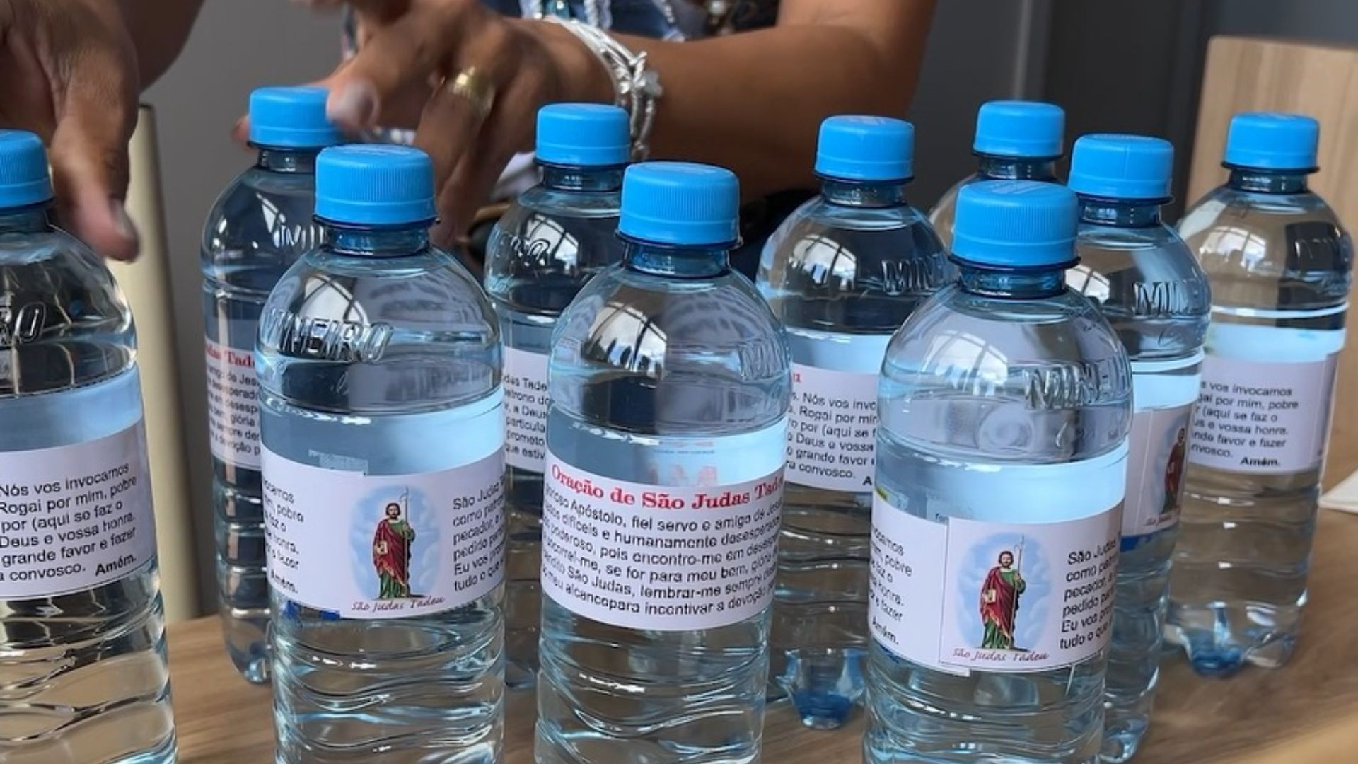 Praia Clube recorre à torcida por mais água benta para semifinal da Superliga