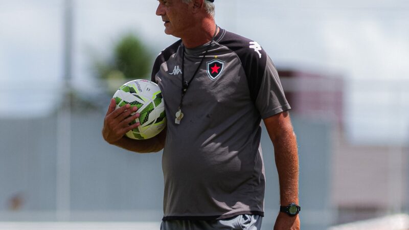 Lisca projeta o Botafogo-PB forte contra o Sousa, mesmo com time alternativo