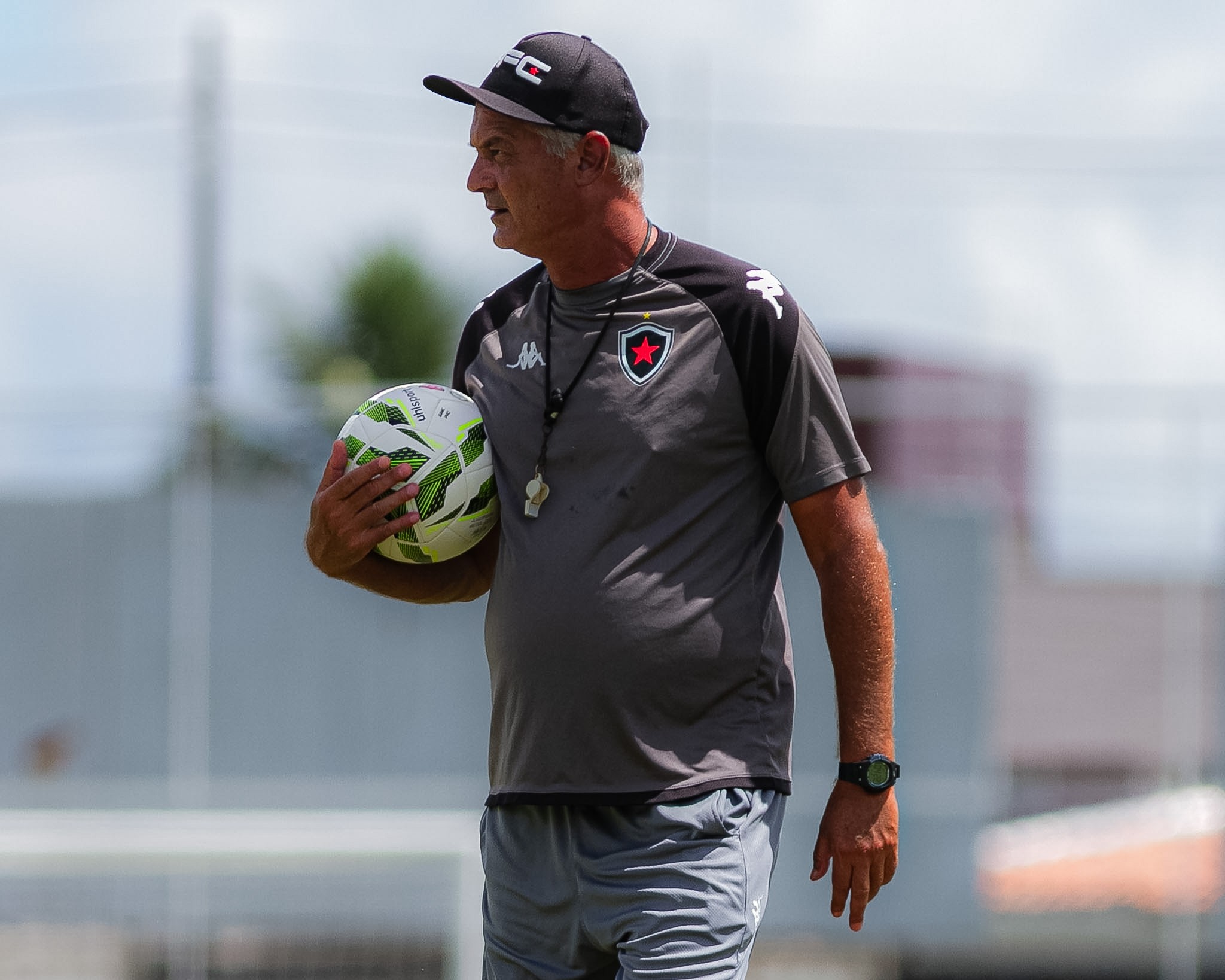Lisca projeta o Botafogo-PB forte contra o Sousa, mesmo com time alternativo
