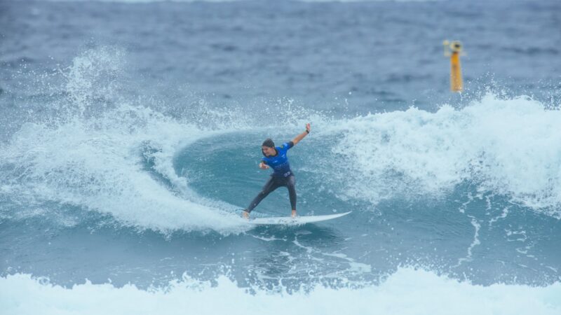 Luana Silva vence atual campeã mundial e avança à semifinal em Margaret River