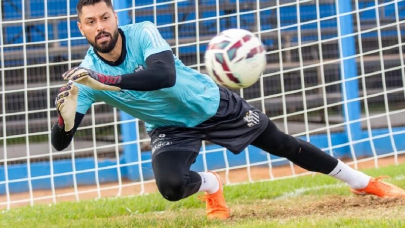Goleiro Covolan tem lesão muscular e desfalca Operário-MS por seis jogos