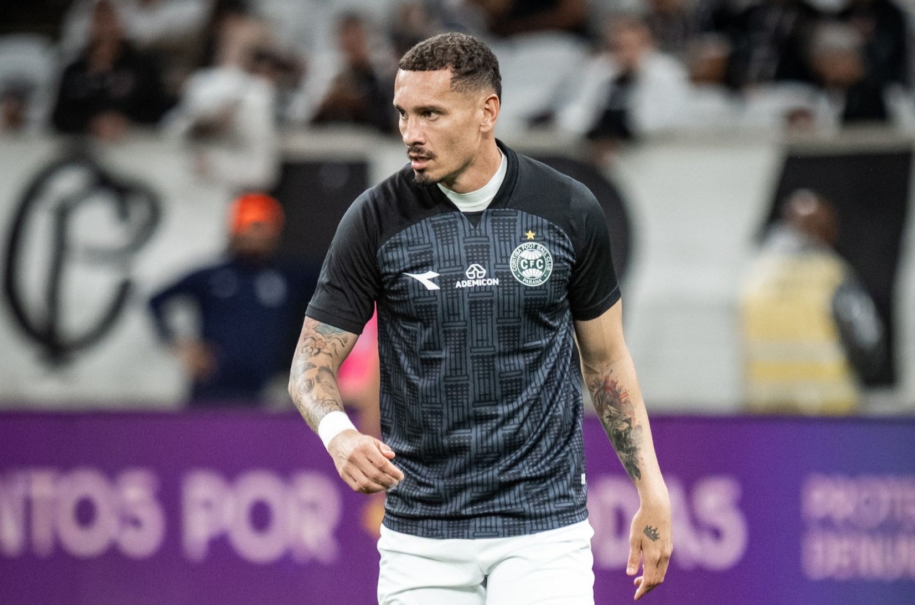 Coritiba: Maicon se livra de gancho pesado por cotovelada no Athletiba