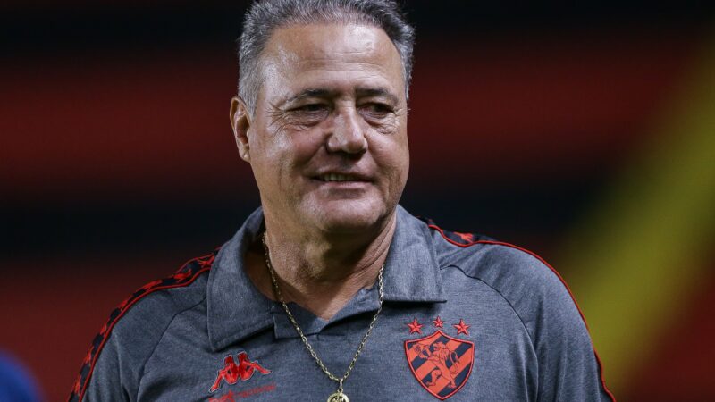 Interino do Sport destaca efetividade no segundo tempo e avalia momento: “Sintonia legal”
