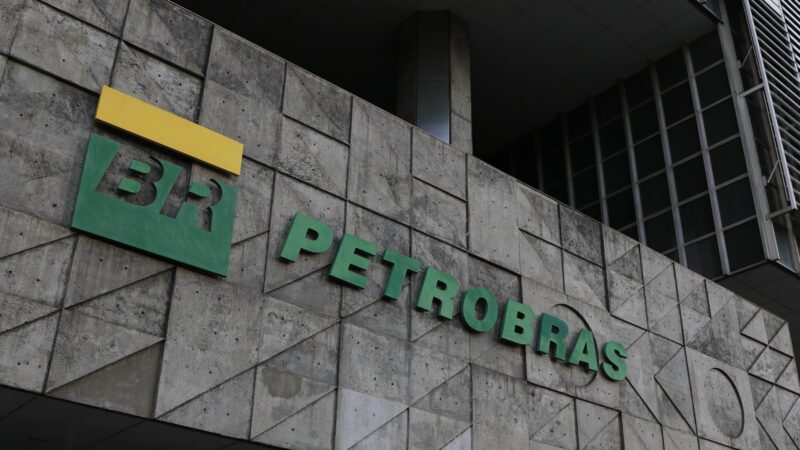Petrobras deixa de atender 10% do pedido de diesel de distribuidoras para maio, diz agência
