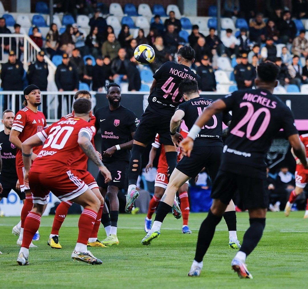 Nogueira, ex-Fluminense, faz gol que garante 29º jogo invicto do Sabah no Azerbaijão