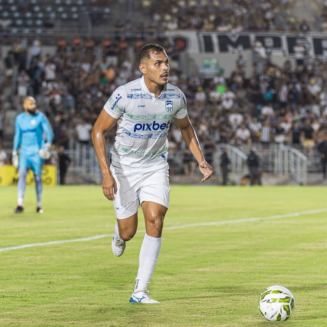 Sousa anuncia contratação do zagueiro Júlio Nascimento, de 31 anos