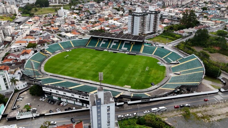 Figueirense x Botafogo-PB: onde assistir ao vivo, horário e escalações
