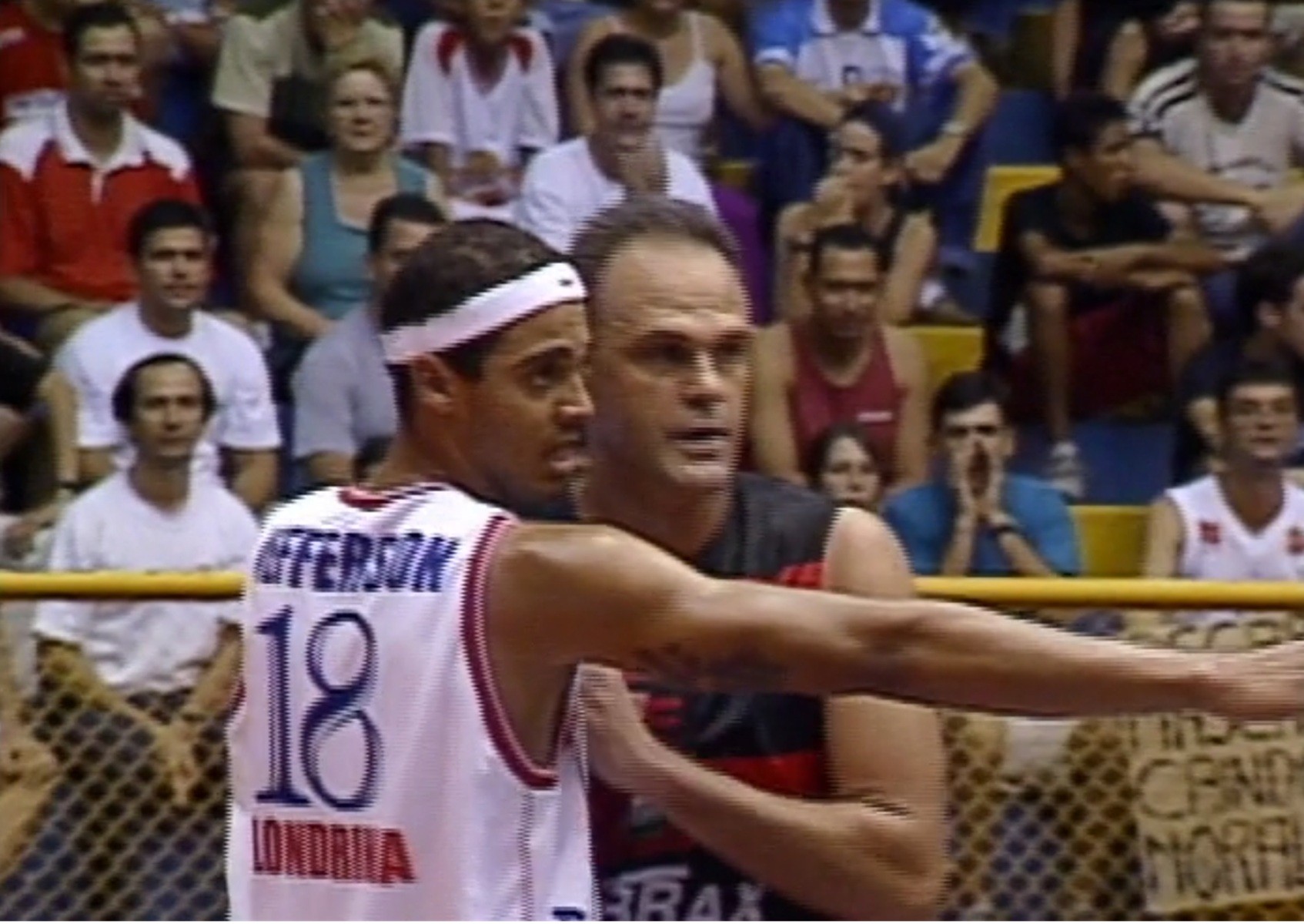 Oscar alcançou marca de 49 mil pontos em jogo pelo Flamengo contra o Londrina; assista