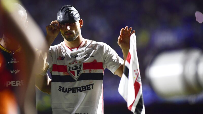 Luciano e Sabino são preservados de treino do São Paulo; Calleri inicia protocolo de concussão em casa