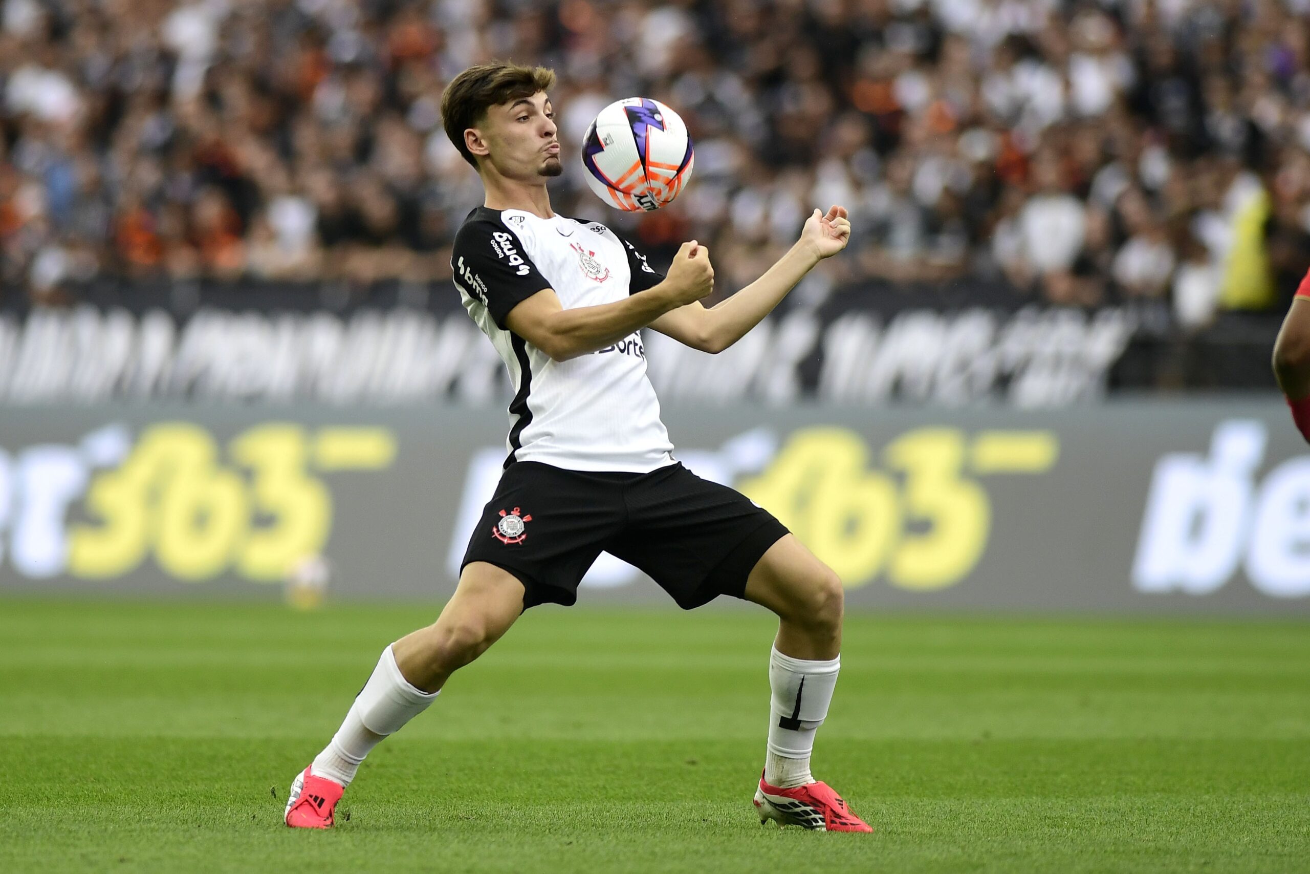 Herói na Copa do Brasil, Bidon se torna  foco de Diniz para recuperar ofensividade do Corinthians