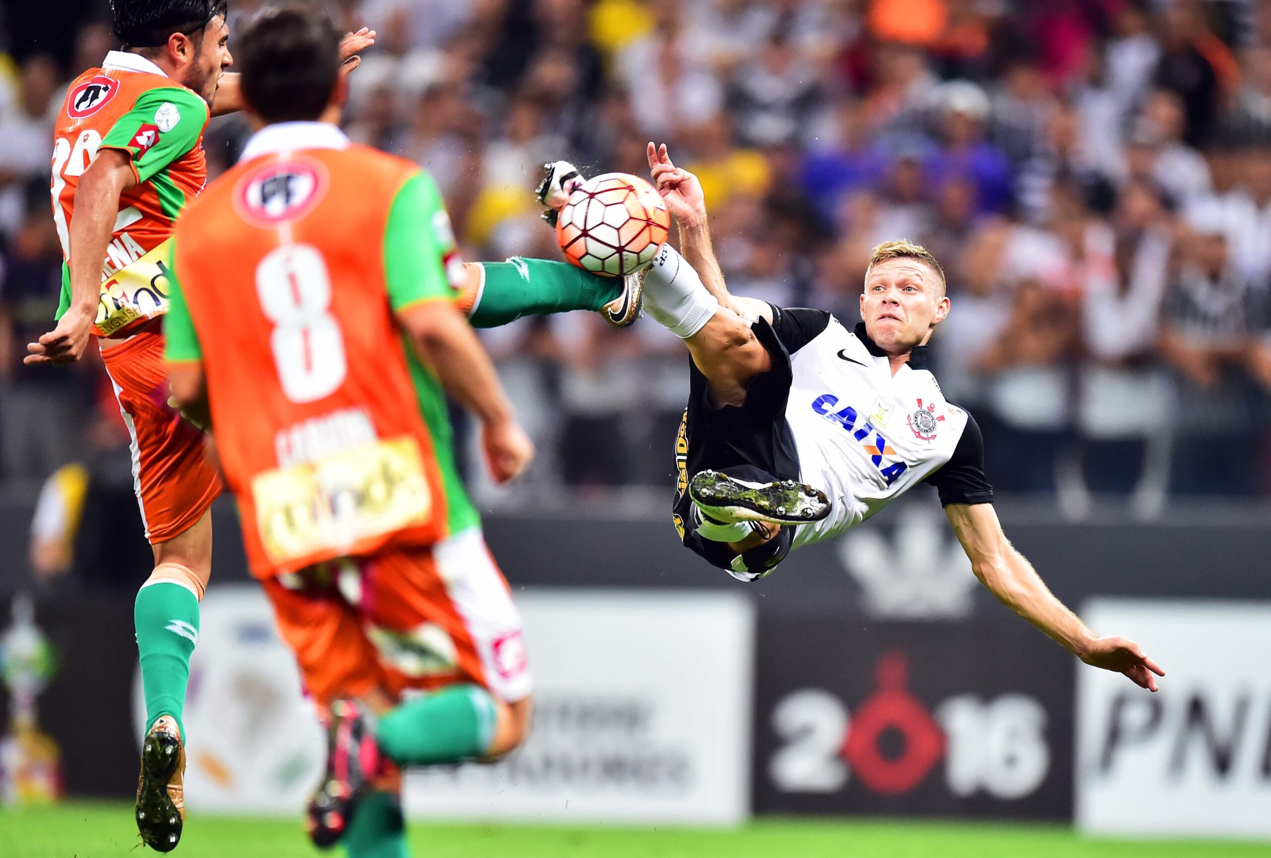 Há 10 anos, Marlone marcou golaço pelo Corinthians que foi finalista do Puskás