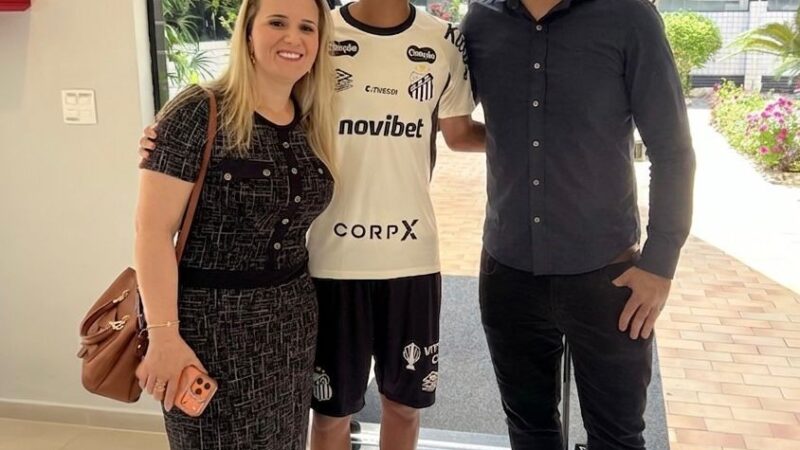 Gustavo Henrique acerta renovação com o Santos; Robinho Jr. assina até 2031