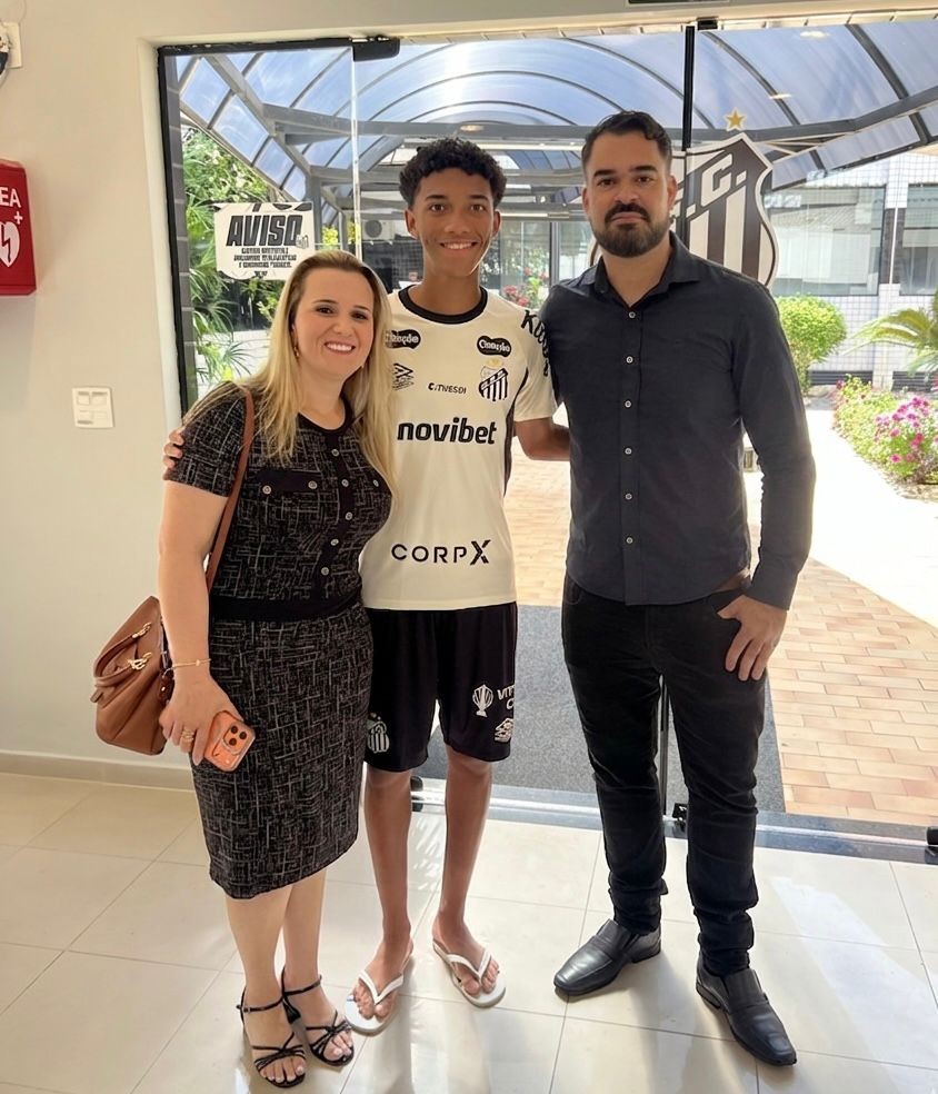 Gustavo Henrique acerta renovação com o Santos; Robinho Jr. assina até 2031