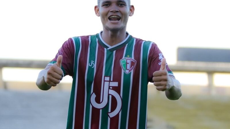 João Vitor, do Fluminense-PI, descreve gol com vacilo da zagueiro rival: “Ele abaixou a cabeça”