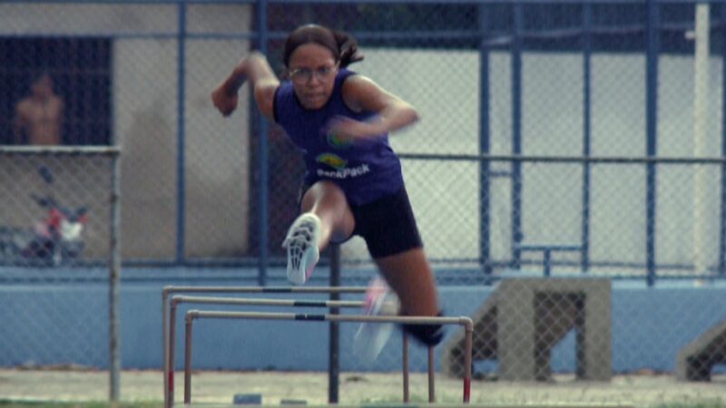 Promessa do atletismo acumula passagens pela seleção e experiência em Mundial: conheça Roberta Ysis