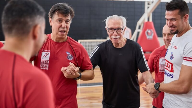 Franca faz “noite do bigode” para homenagear ídolo Hélio Rubens