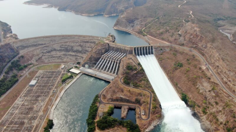 Governo estuda exportar sobras de energia hidrelétrica à Argentina e ao Uruguai