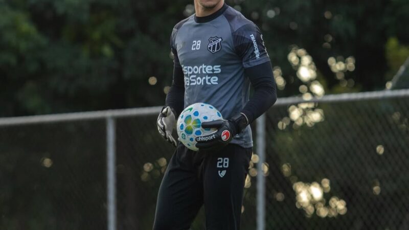 Exames de Richard descartam fratura, e goleiro do Ceará passará por ressonância