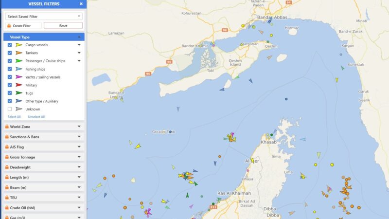 Estreito de Ormuz: imagens mostram tráfego durante a guerra, com o cessar-fogo e após novo fechamento pelo Irã