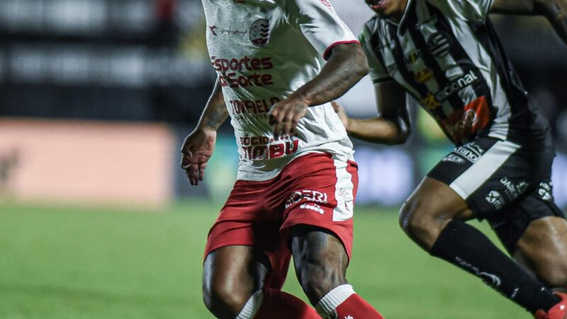 Hélio destaca melhora do Náutico no 2º tempo e golaço de Victor Andrade: “Ele entrou pra decidir”