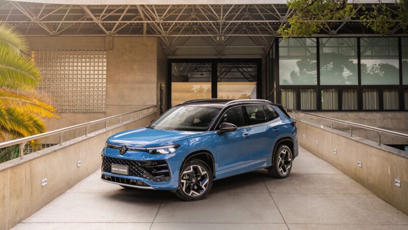 Novo Volkswagen Tiguan aposta em desempenho para enfrentar SUVs chineses, mas preço amarga; VÍDEO