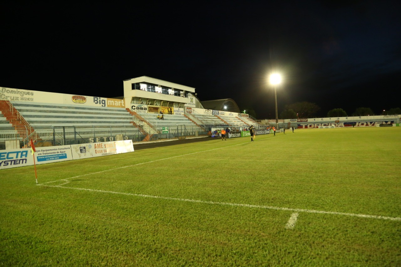 Penapolense x São Caetano pela semifinal da A4: onde assistir ao vivo e horário