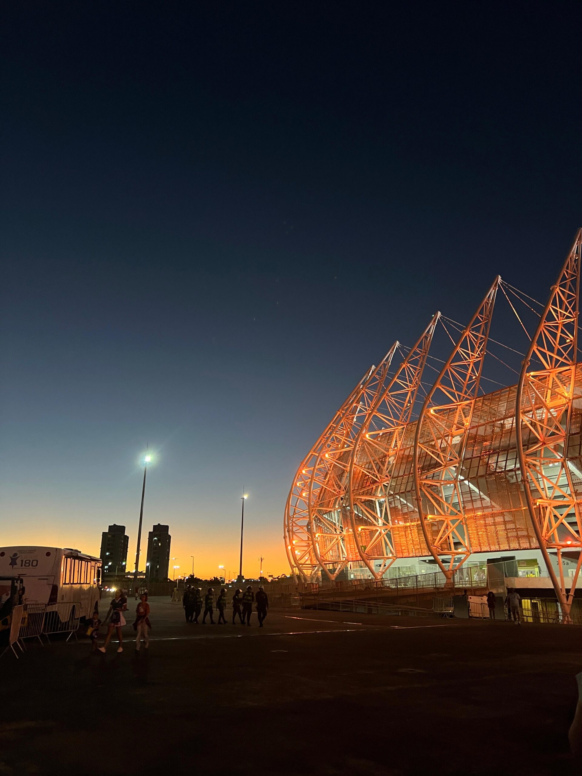 Ceará x Vila Nova: onde assistir ao vivo, horário e escalações