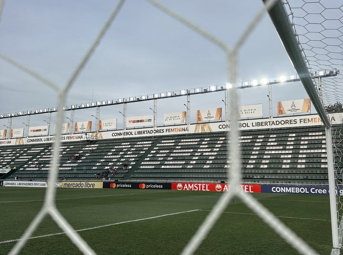 Barracas Central x Vasco: onde assistir ao vivo, horário e escalações