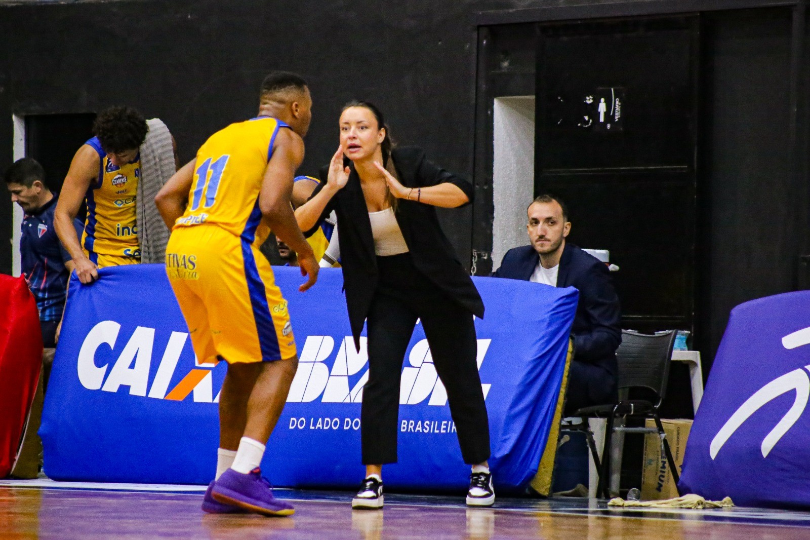 Após criticar arbitragem, técnica do Fortaleza BC é suspensa dos últimos jogos no NBB