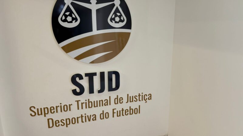 Capital é multado em mais de R$ 6 mil por atraso e gritos homofóbicos em jogo da Copa do Brasil