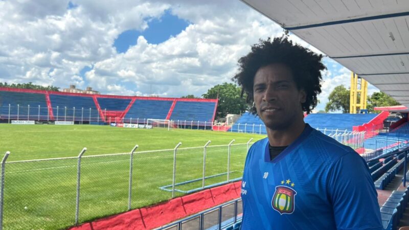 A ex-joia do São Paulo que trocou time campeão por rebaixado e hoje lidera retomada do São Caetano