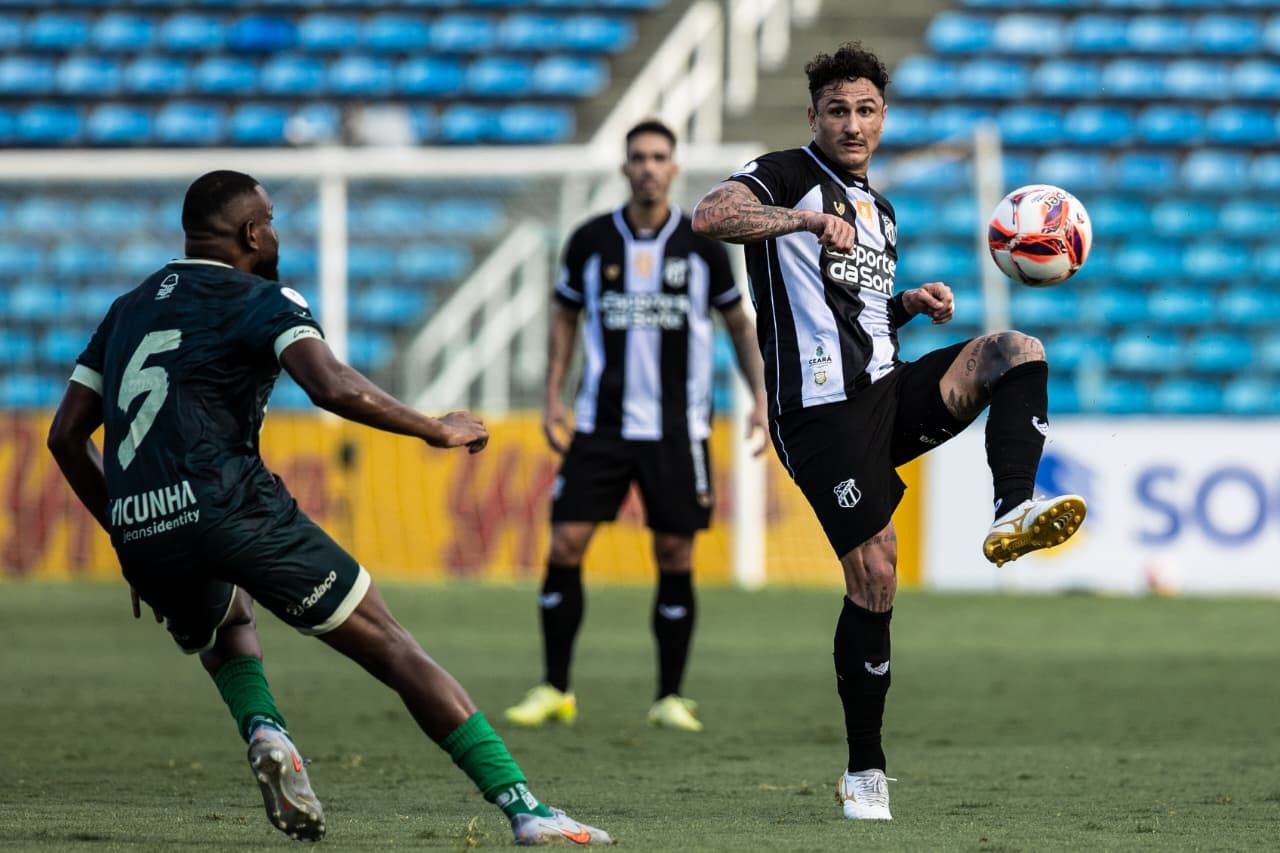 Ceará poupa Vina dos próximos jogos para foco em preparação física