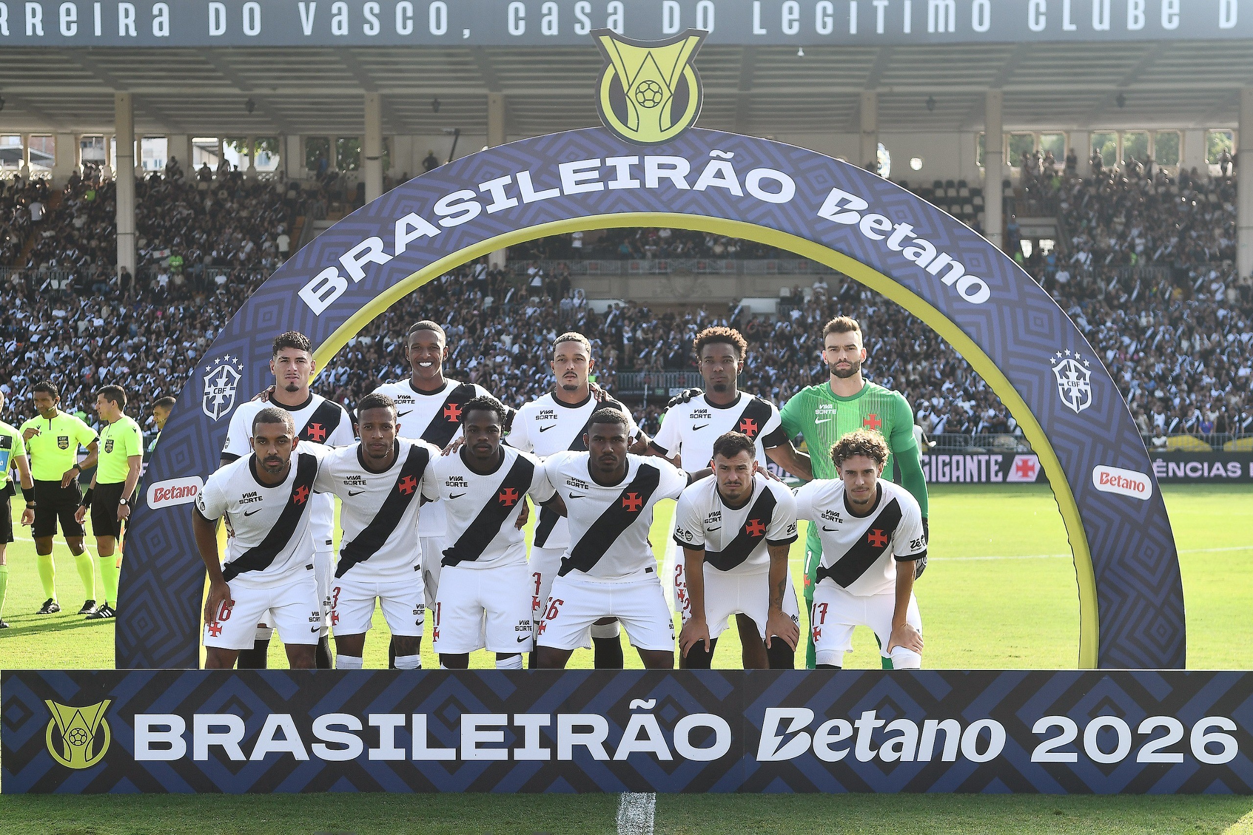 Vasco volta a campo após semana de cobranças internas e maior jejum de vitórias no ano